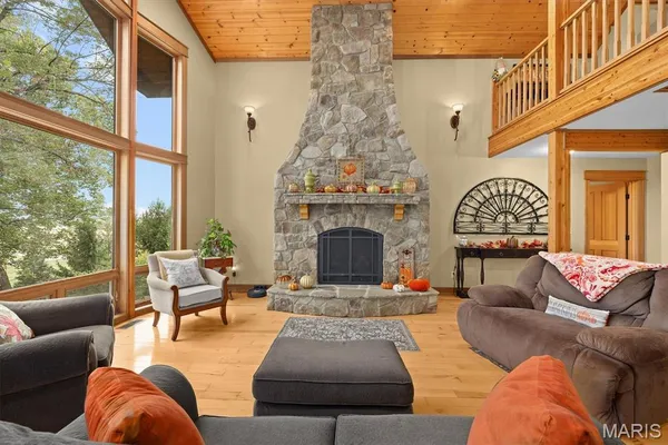 $1,000,000 | 1003 Berry Lane, Edwardsville, IL 62025