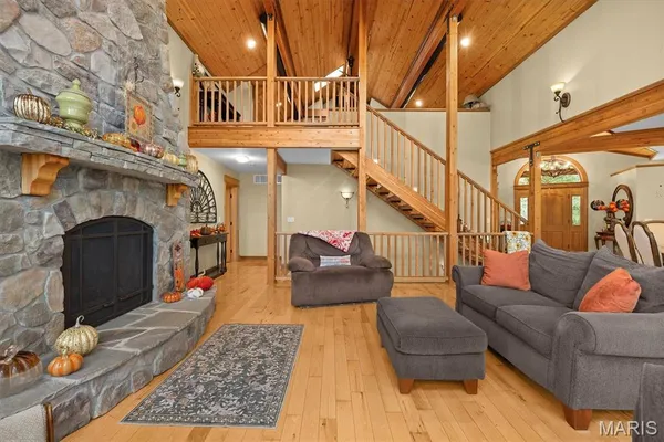 $1,000,000 | 1003 Berry Lane, Edwardsville, IL 62025