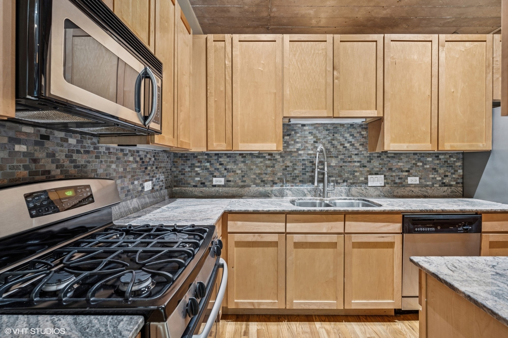 1070 West 15th Street, Unit 147 Chicago, IL 60608 - Photo 8 of 15