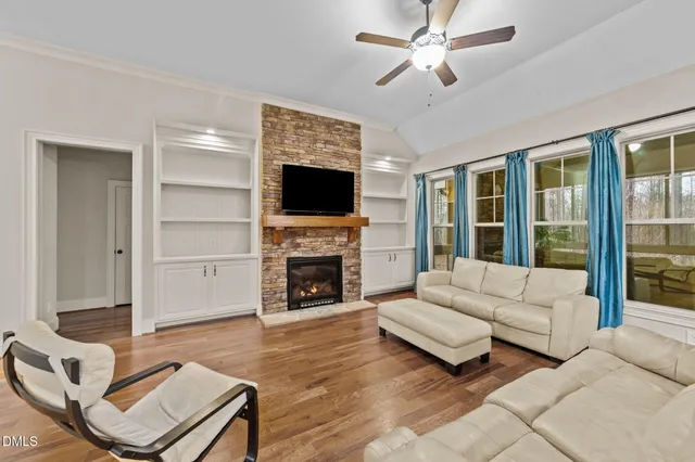 $749,900 | 1509 Hoke Landing Lane, Raleigh, NC 27603