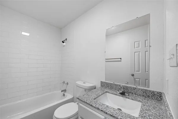 $1,125 | 708 Union Street, Bonham, TX 75418