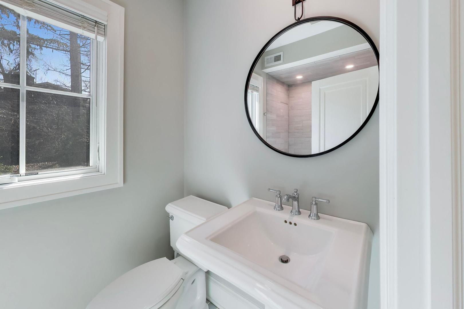 527 Mayfair Road Arlington Heights, IL 60005 - Photo 15 of 34