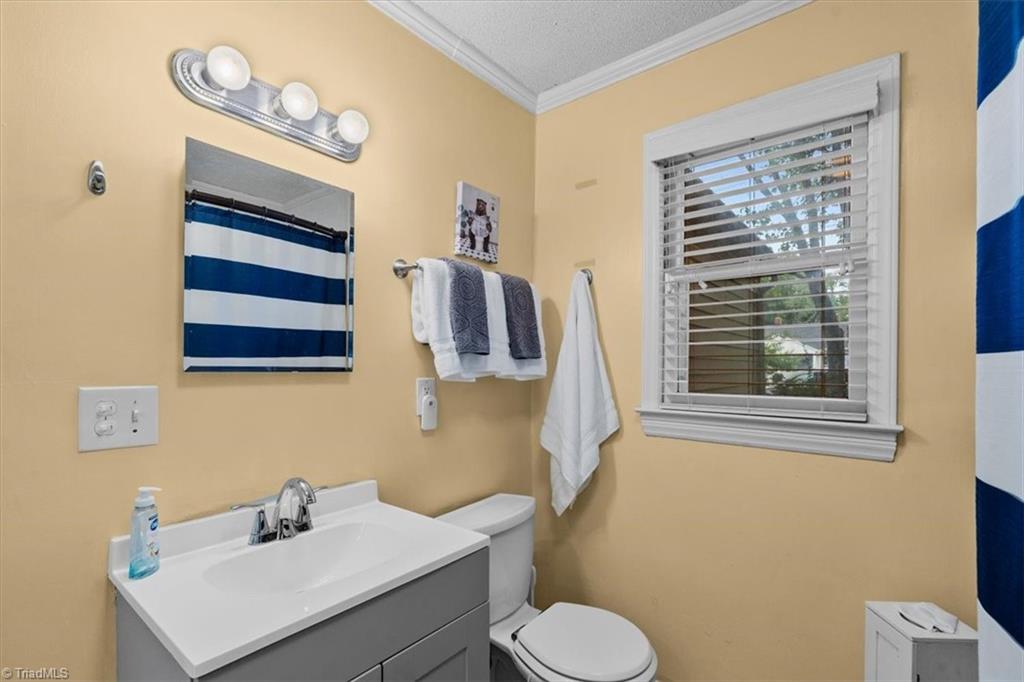 609 Hedrick Avenue High Point, NC 27262 - Photo 19 of 42