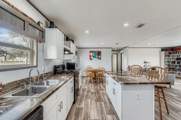 $290,000 | 130 Zafiro Lane, Del Valle, TX 78617