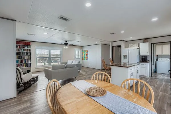 $290,000 | 130 Zafiro Lane, Del Valle, TX 78617