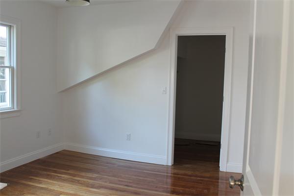56 Parmenter Road, Unit 1 Waltham, MA 02453 - Photo 8 of 9