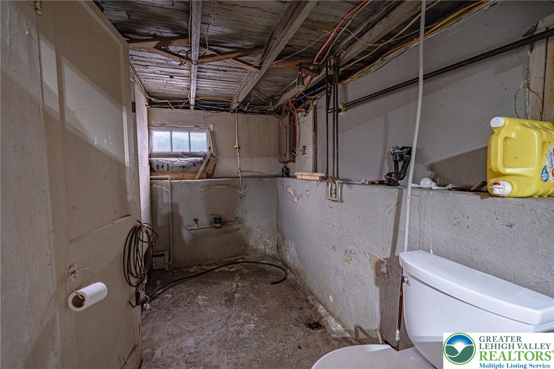 2303 South Filbert Street Allentown, PA 18103 - Photo 23 of 61