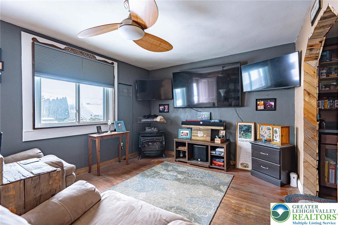 2303 South Filbert Street Allentown, PA 18103 - Photo 7 of 61