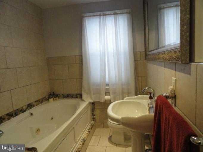 1503 Ralworth Road Baltimore, MD 21218 - Photo 8 of 11 Bath #1