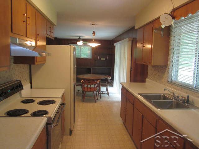 2860 Midland Road Saginaw, MI 48603 - Photo 7 of 12 20067114-6.JPG