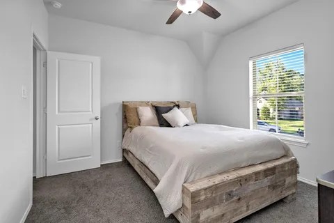 $598,000 | 256 Conifer Cliff Drive, Montgomery, TX 77316