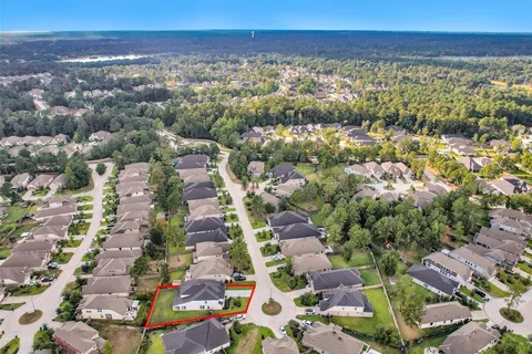 $598,000 | 256 Conifer Cliff Drive, Montgomery, TX 77316