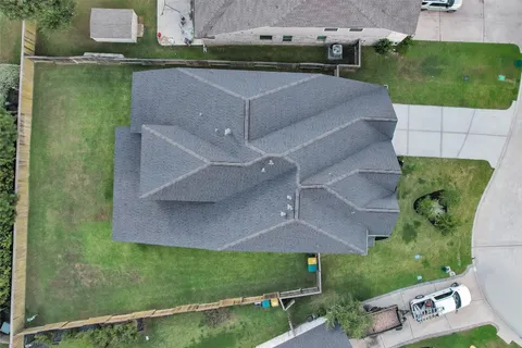 $598,000 | 256 Conifer Cliff Drive, Montgomery, TX 77316