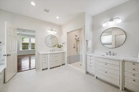 $1,150,000 | 15911 Redwood Pl Drive, Houston, TX 77079