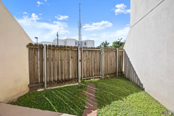 $77,000 | 2045 North 3rd Street, Unit 111, Baton Rouge, LA 70802