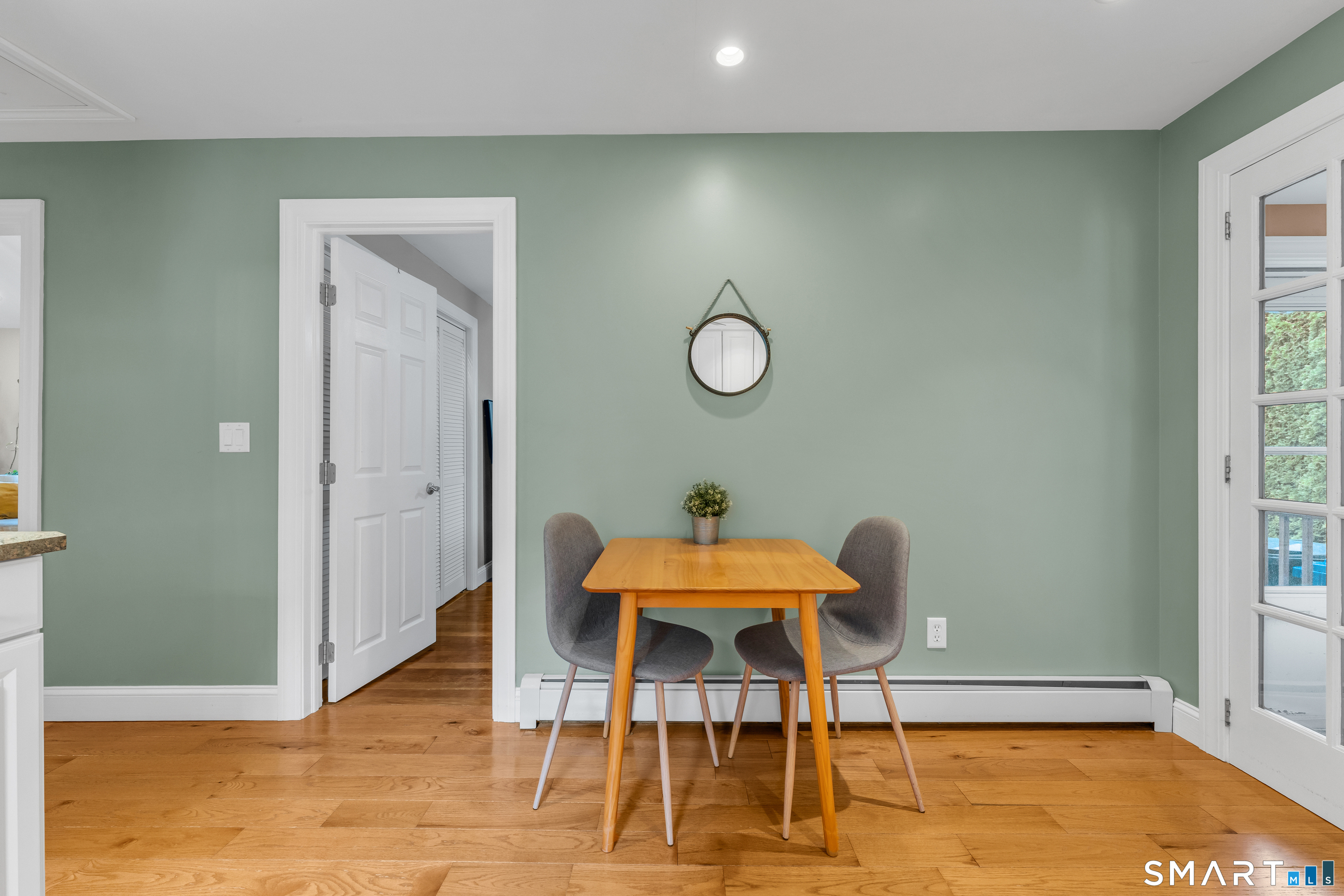 37 Wayne Road Groton, CT 06340 - Photo 8 of 23 Gallery Image 8