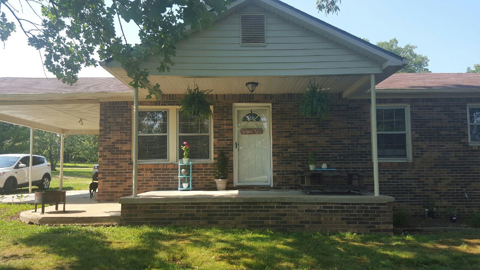 367 Race Track Road Hohenwald, TN 38462 - Photo 6 of 12 367 Racetrack Road Hohenwald, TN Front of Home