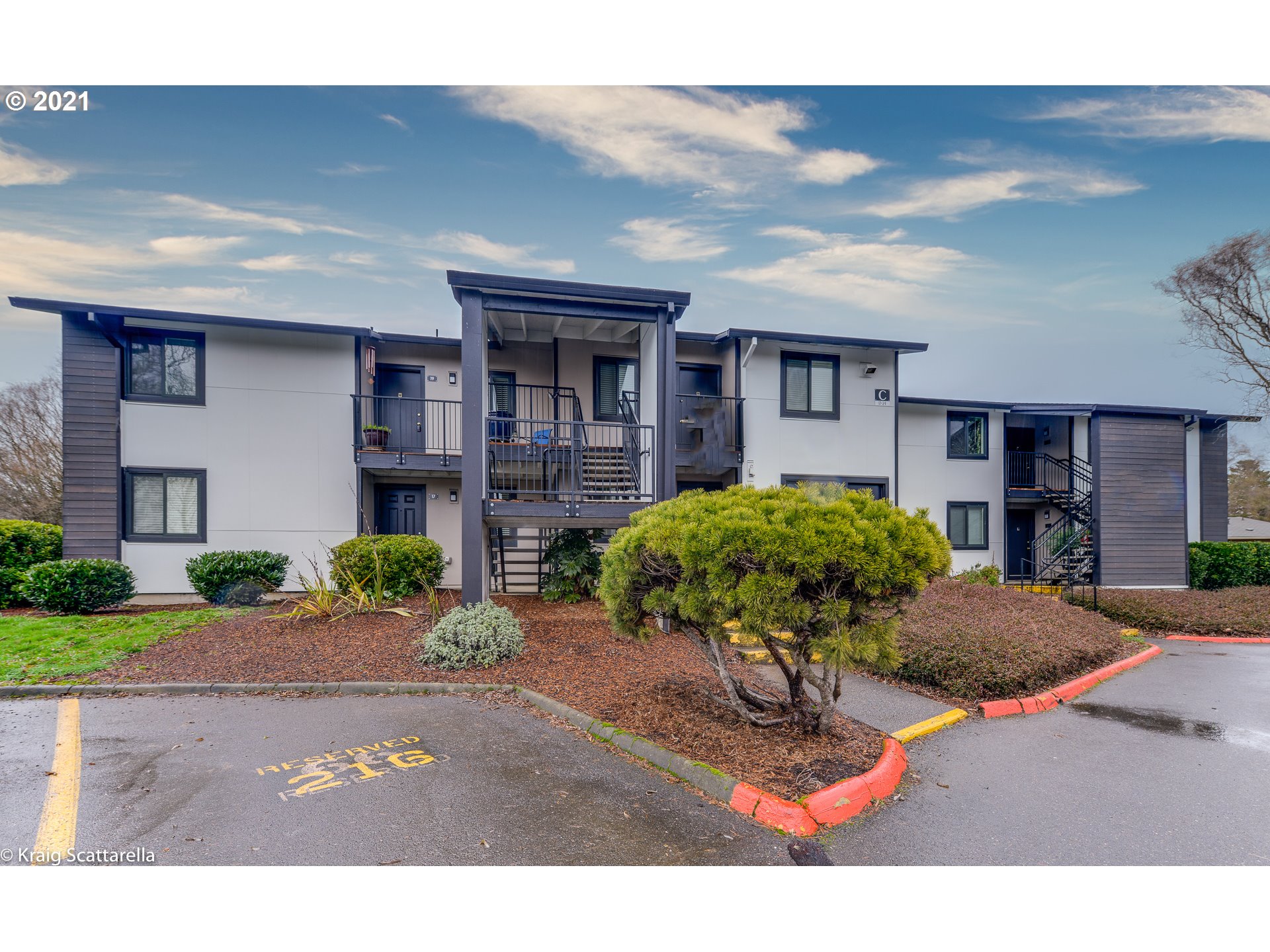 14095 Southwest Walker Road, Unit 19 Beaverton, OR 97005 - Photo 1 of 22 Gallery Image 1
