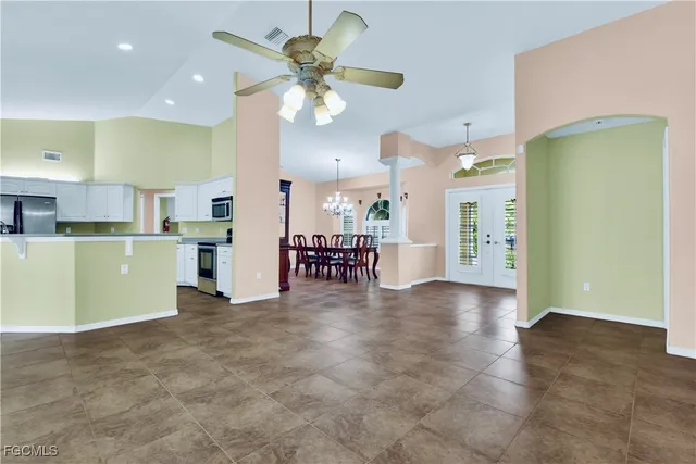 $400,000 | 909 Magnolia Avenue, Lehigh Acres, FL 33972