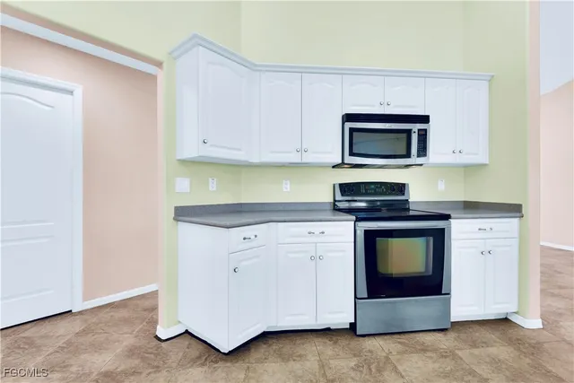 $400,000 | 909 Magnolia Avenue, Lehigh Acres, FL 33972