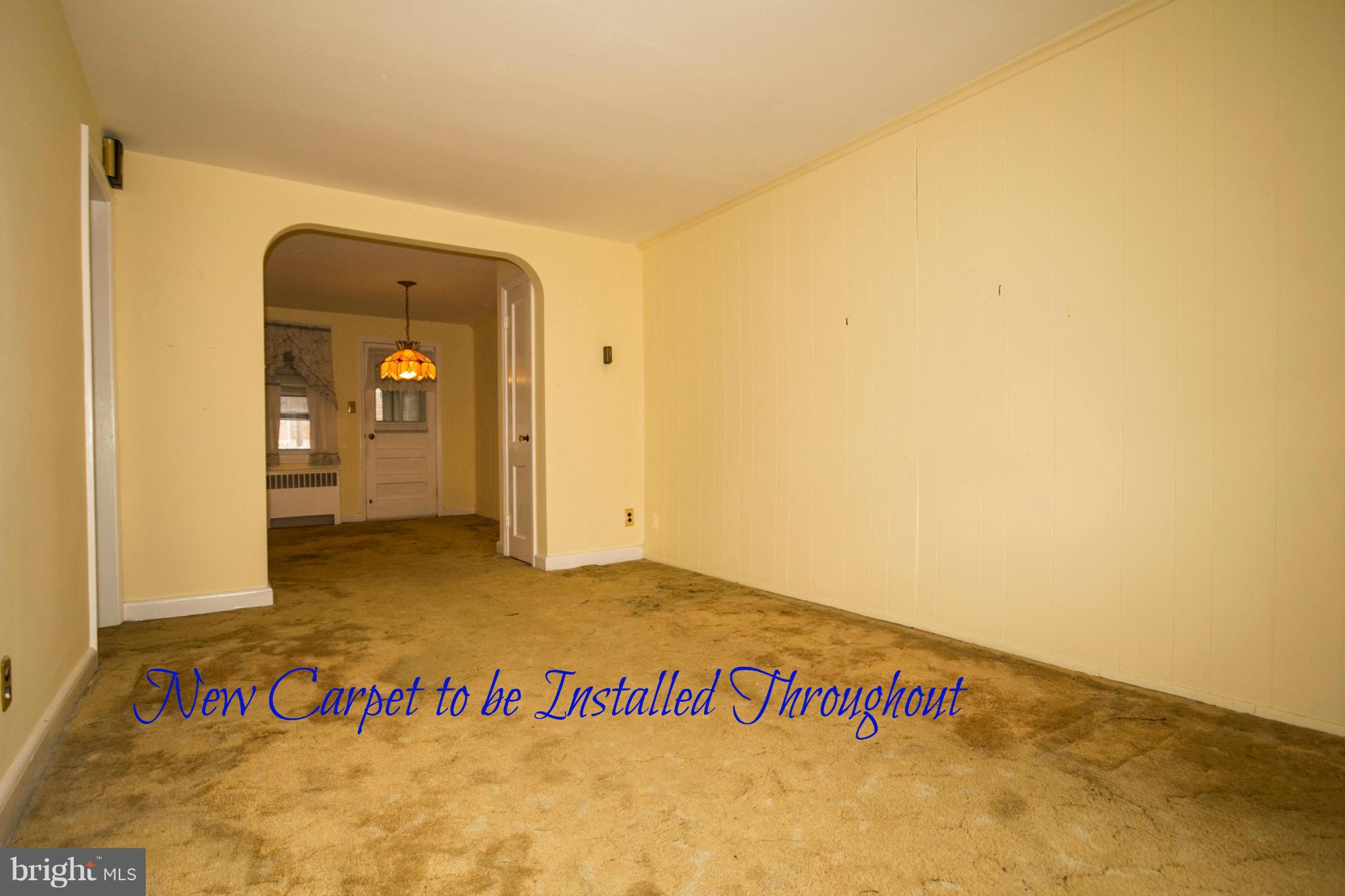 1218 Haverhill Road Baltimore, MD 21229 - Photo 3 of 18 Living Room