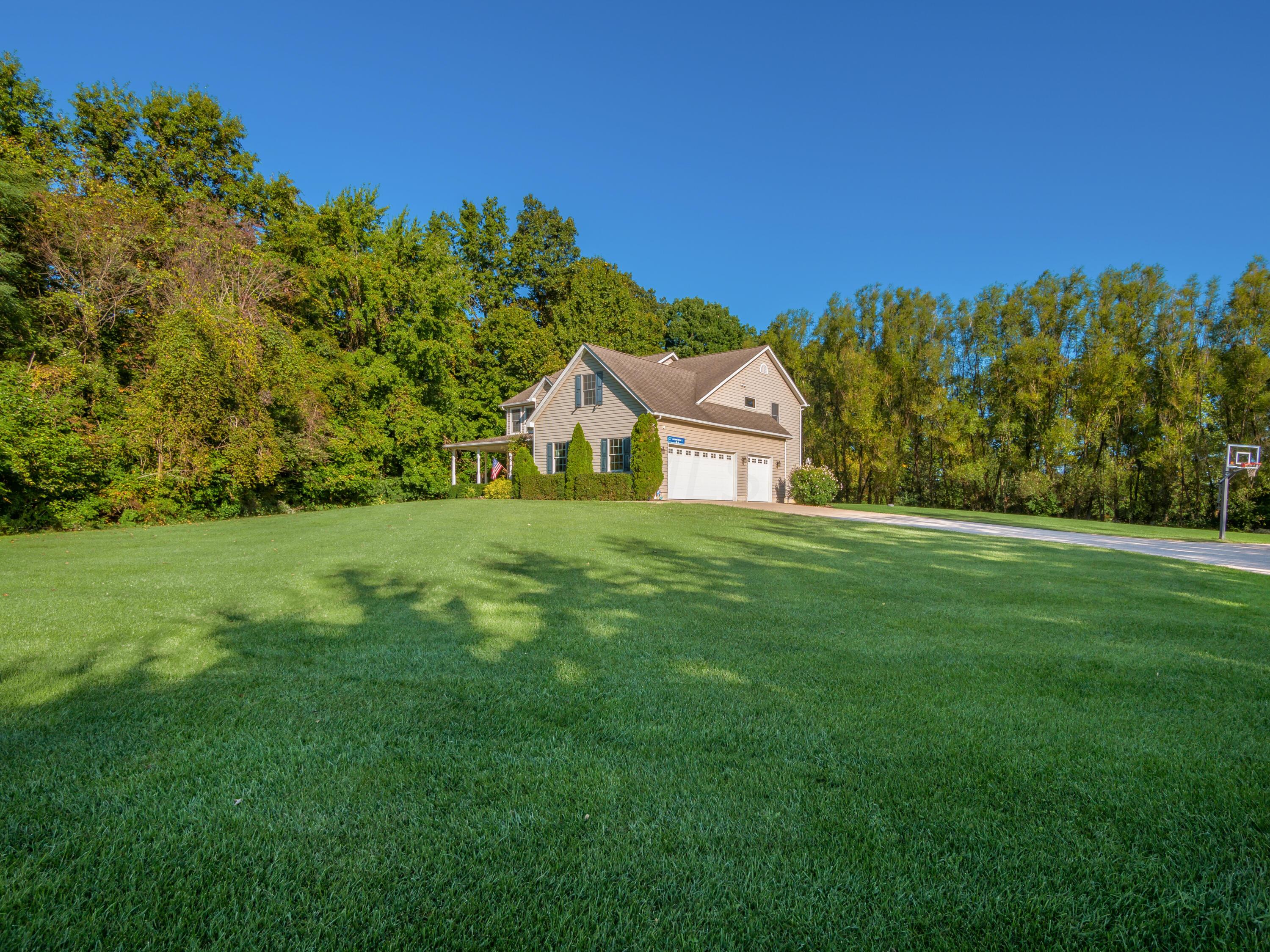 7071 Lewis Center Road Galena, OH 43021 - Photo 4 of 55 i_7071_Lewis_Center_Road_004