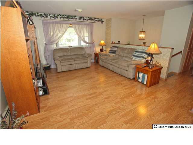 621 Line Road Aberdeen, NJ 07747 - Photo 4 of 16 Additional Photo