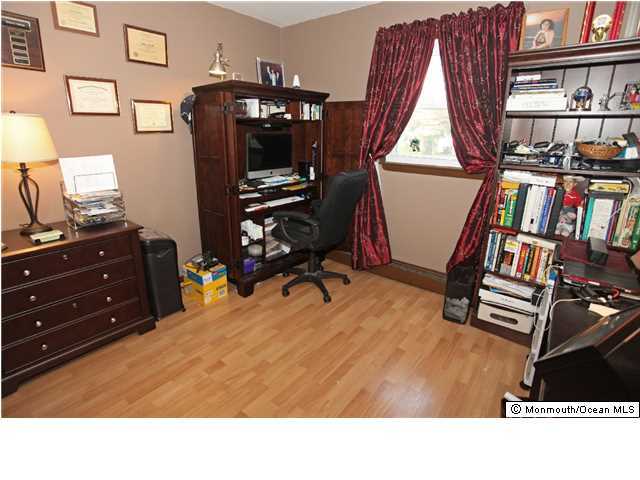 621 Line Road Aberdeen, NJ 07747 - Photo 8 of 16 Additional Photo