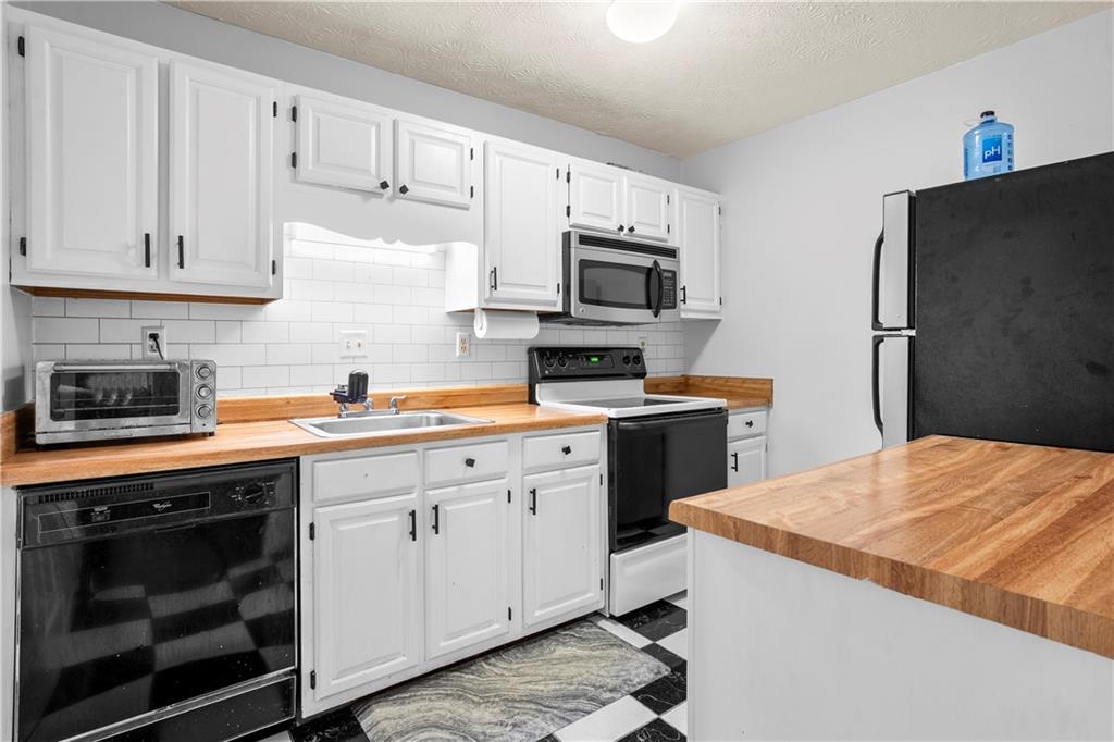 3949 Woodridge Way Tucker, GA 30084 - Photo 8 of 23