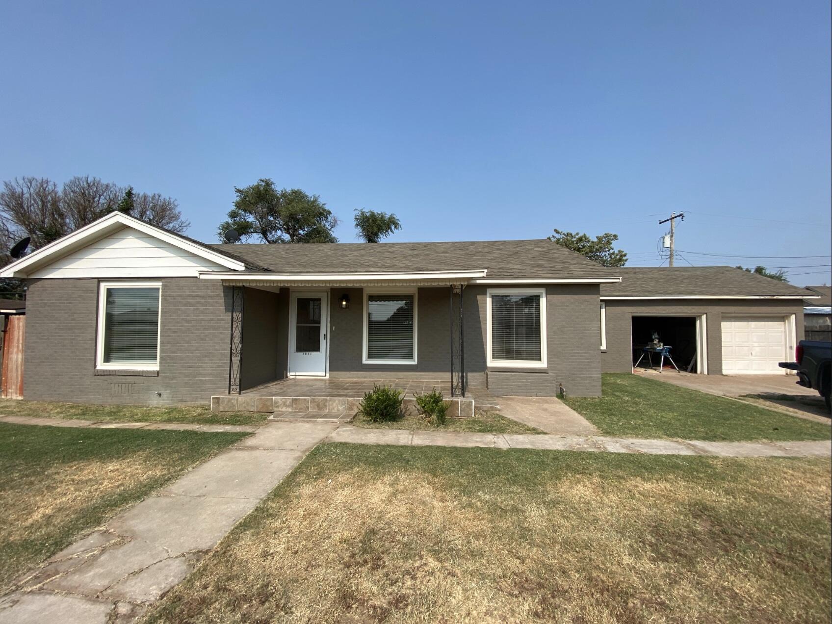 1011 Walnut Street Idalou, TX 79329 - Photo 2 of 20 1