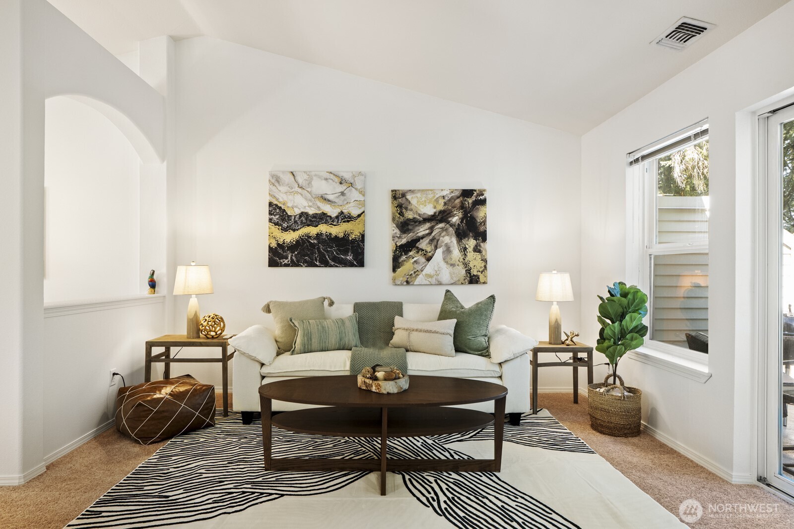 17204 123rd Place Northeast, Unit N304 Bothell, WA 98011 - Photo 14 of 40 a living room with furniture and a potted plant