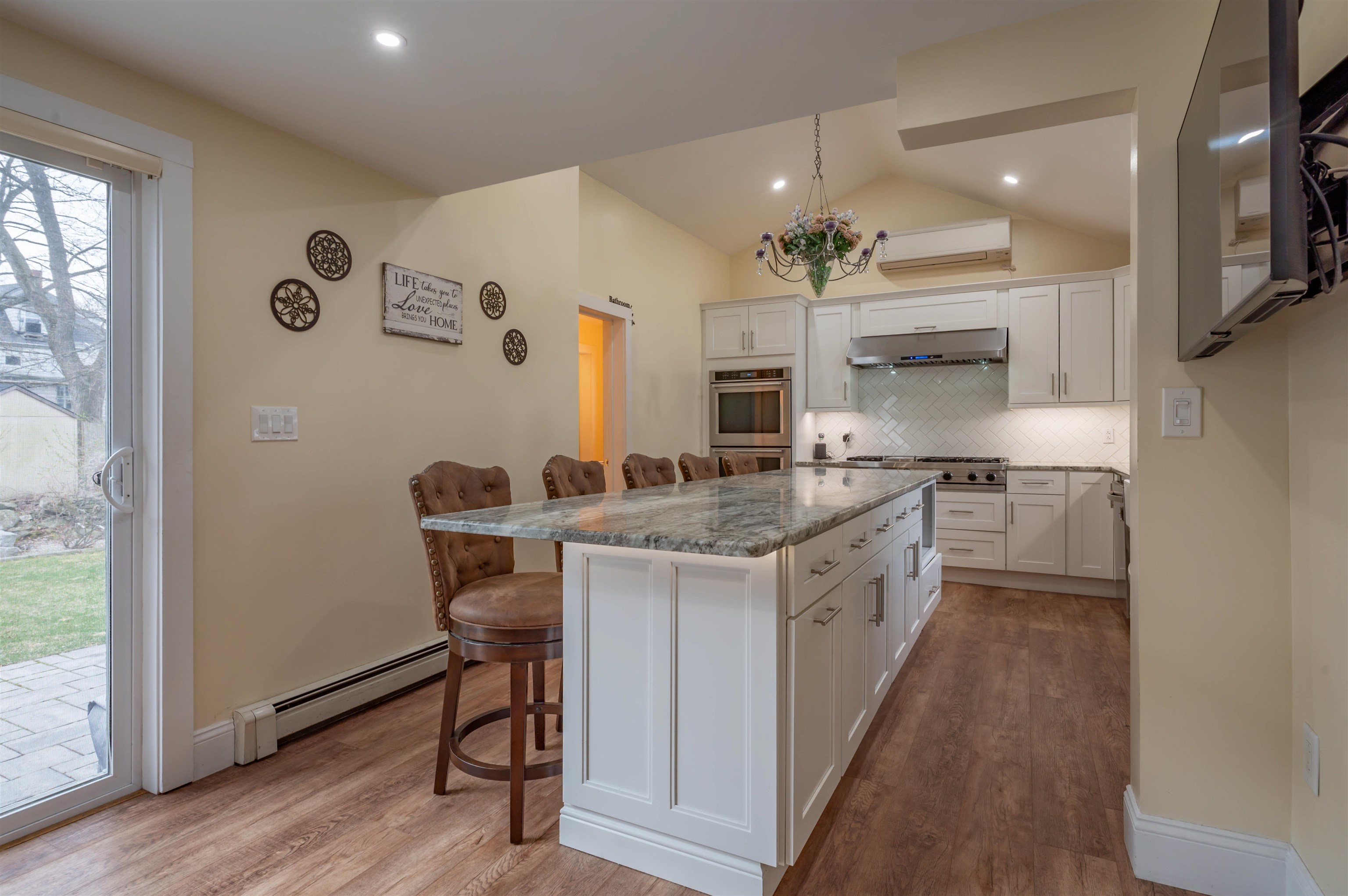 29 Dickerman Street Nashua, NH 03060 - Photo 15 of 57