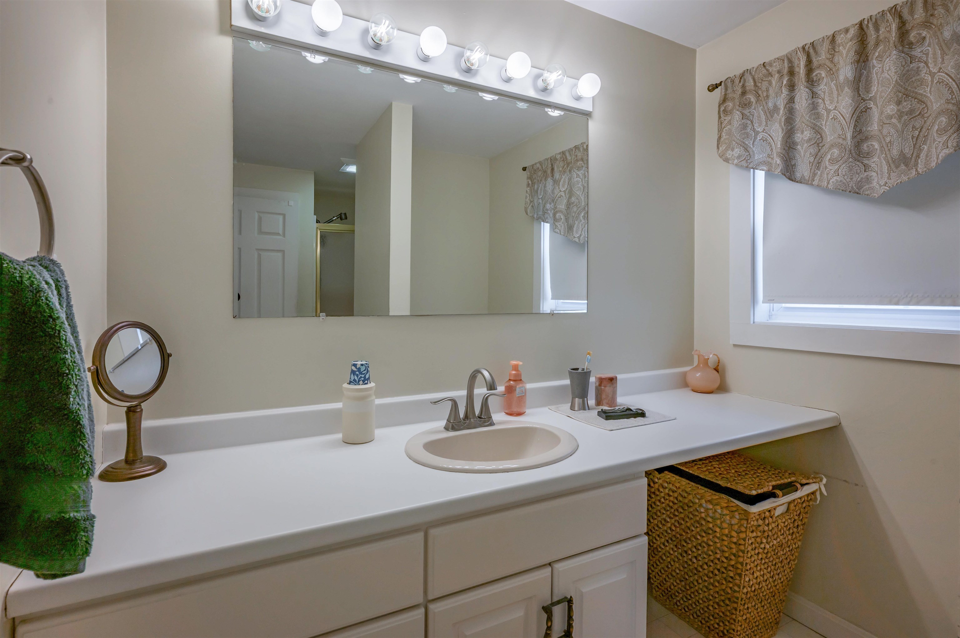 29 Dickerman Street Nashua, NH 03060 - Photo 47 of 57