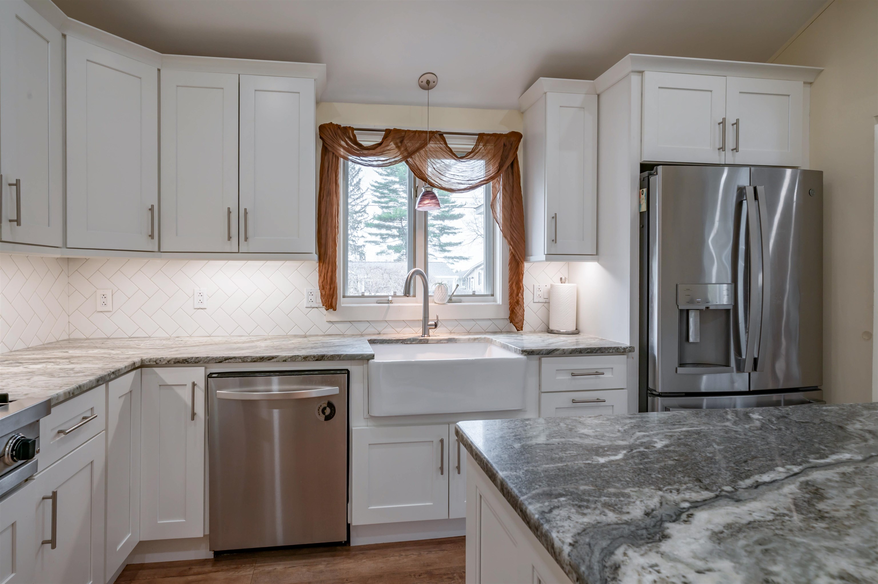 29 Dickerman Street Nashua, NH 03060 - Photo 8 of 57