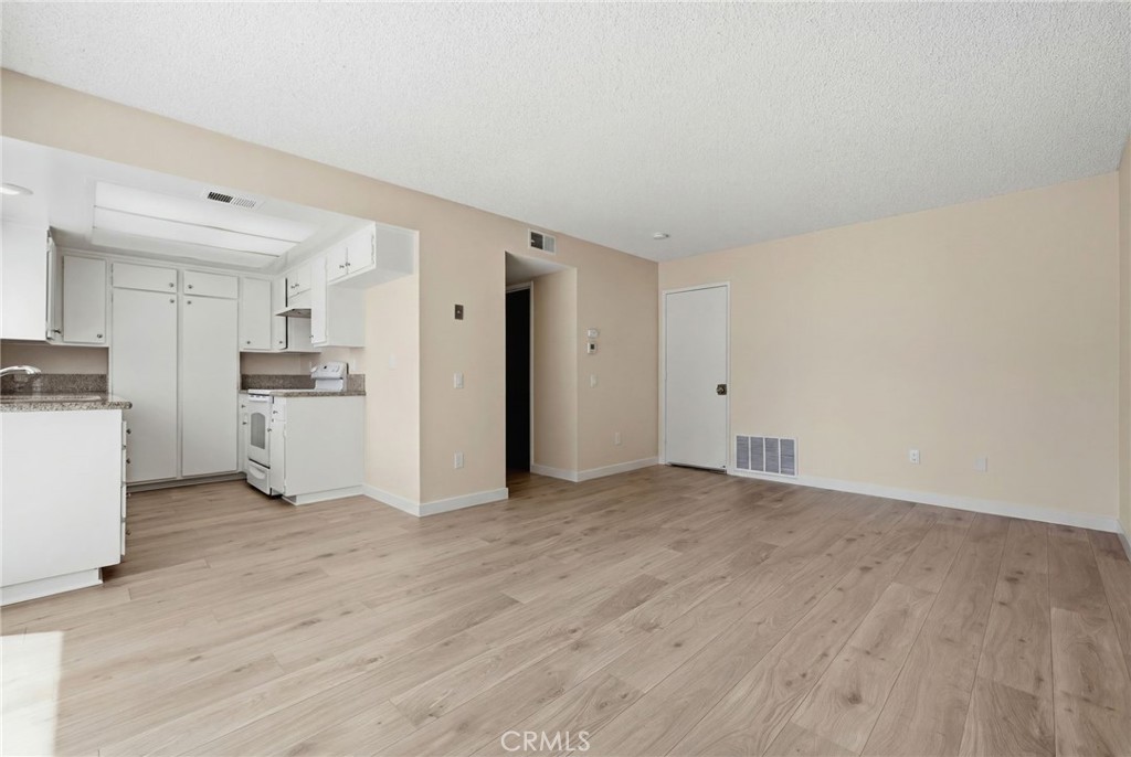 406 North Vía Roma Anaheim, CA 92806 - Photo 12 of 13