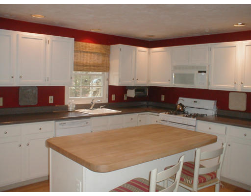 308 Locust Street Raynham, MA 02767 - Photo 4 of 7 Gallery Image 4