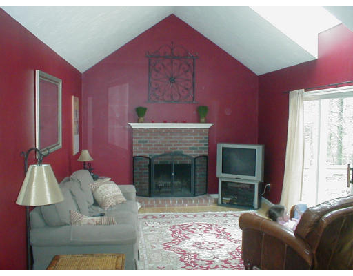 308 Locust Street Raynham, MA 02767 - Photo 5 of 7 Gallery Image 5