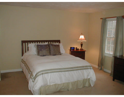 308 Locust Street Raynham, MA 02767 - Photo 6 of 7 Gallery Image 6