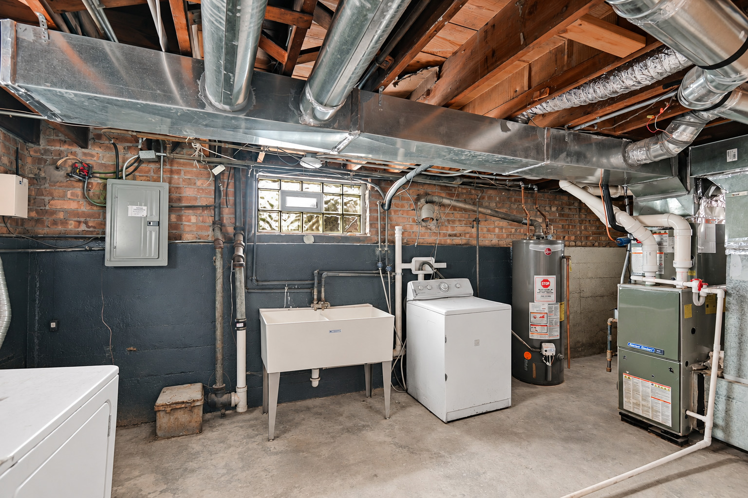10048 South Rhodes Avenue Chicago, IL 60628 - Photo 25 of 32 Gallery Image 25