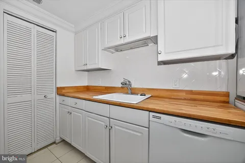 $365,000 | 4601 North Park Avenue, Unit 417, Chevy Chase, MD 20815