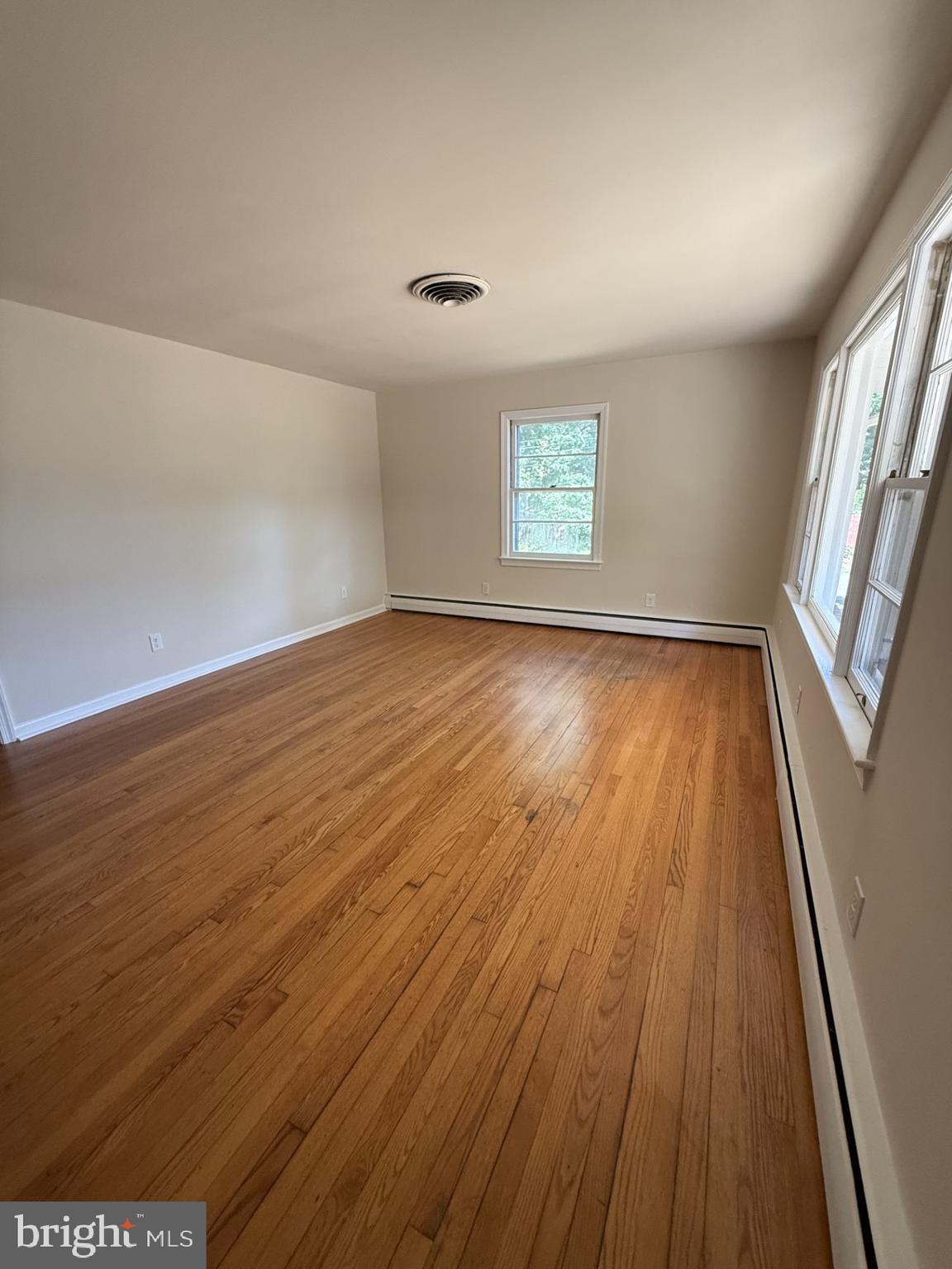 51 Blair Road Fredericksburg, VA 22405 - Photo 5 of 24 Living Room