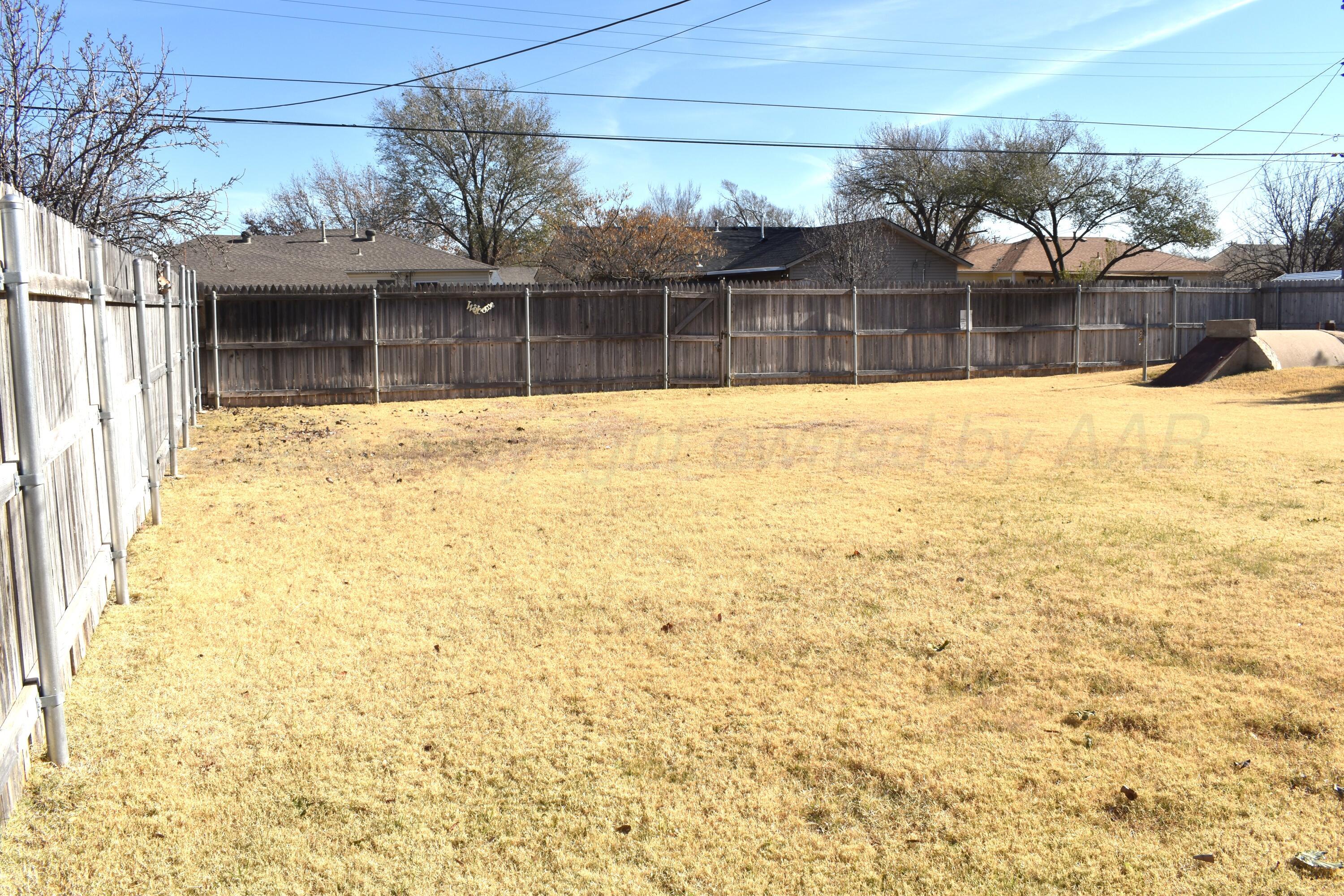 1919 Cherry Street Amarillo, TX 79106 - Photo 18 of 19 a view of swimming pool