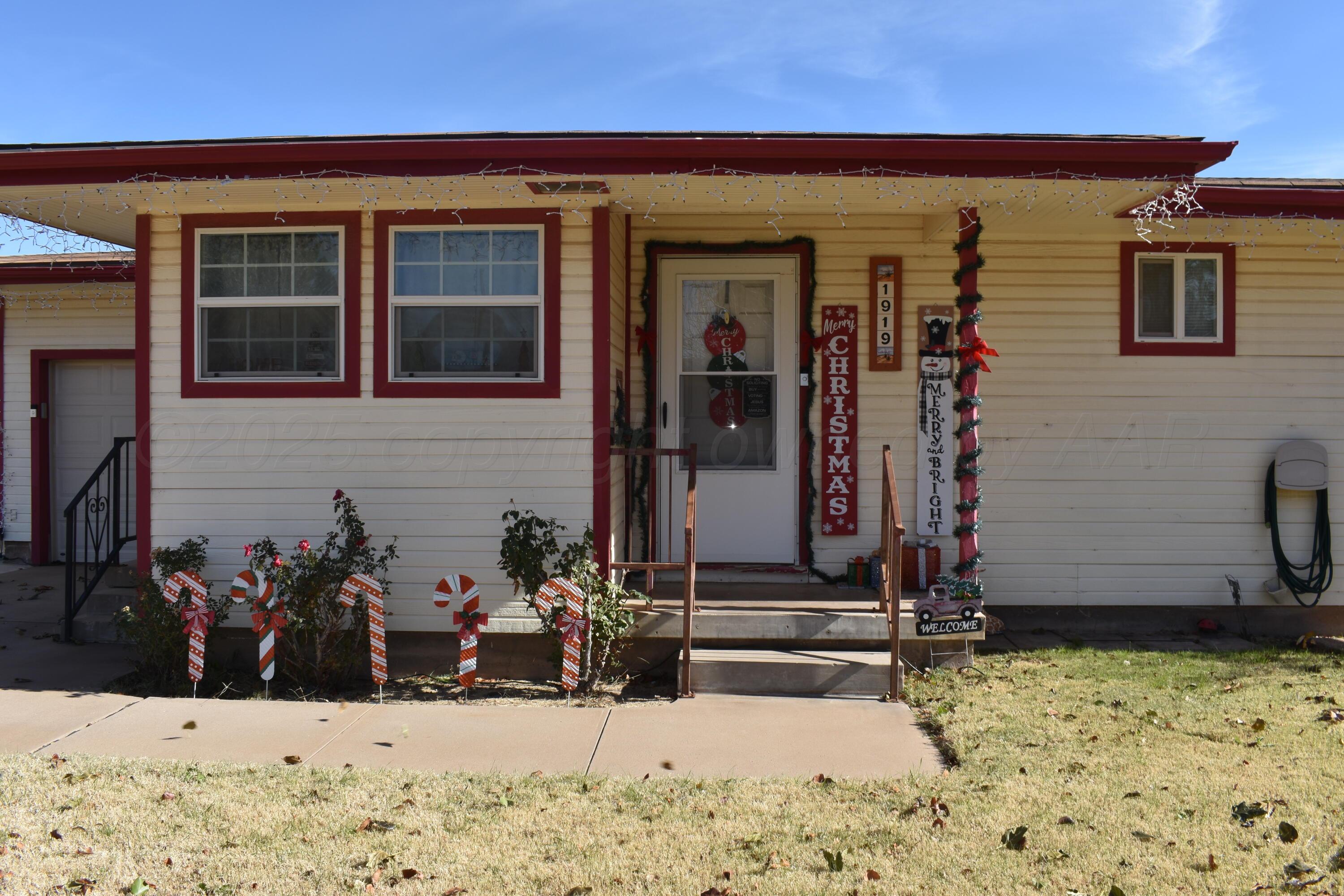 1919 Cherry Street Amarillo, TX 79106 - Photo 4 of 19 a view of a entryway of the house