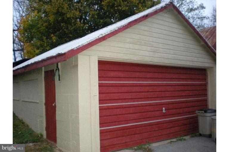 2362 Mayberry Road Westminster, MD 21158 - Photo 15 of 20 Garage 1