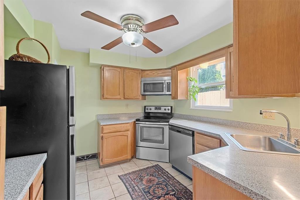 1953 Warriors Road Pittsburgh, PA 15205 - Photo 11 of 31 Gallery Image 11