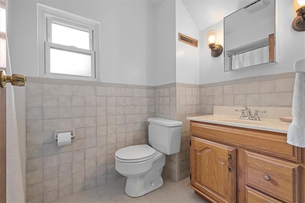 1953 Warriors Road Pittsburgh, PA 15205 - Photo 23 of 31 Gallery Image 23