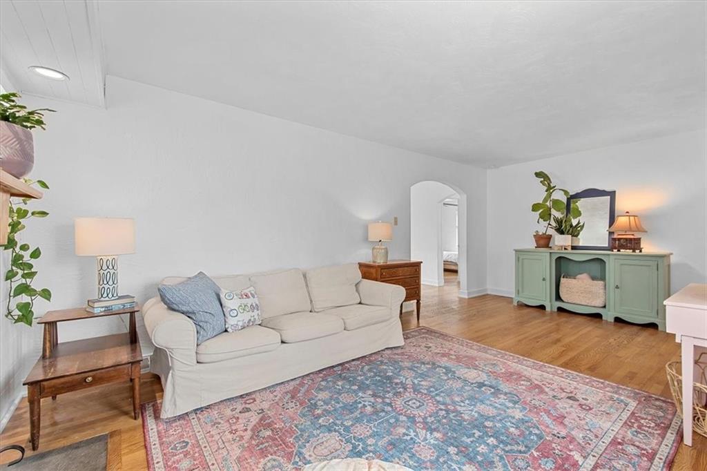 1953 Warriors Road Pittsburgh, PA 15205 - Photo 6 of 31 Gallery Image 6