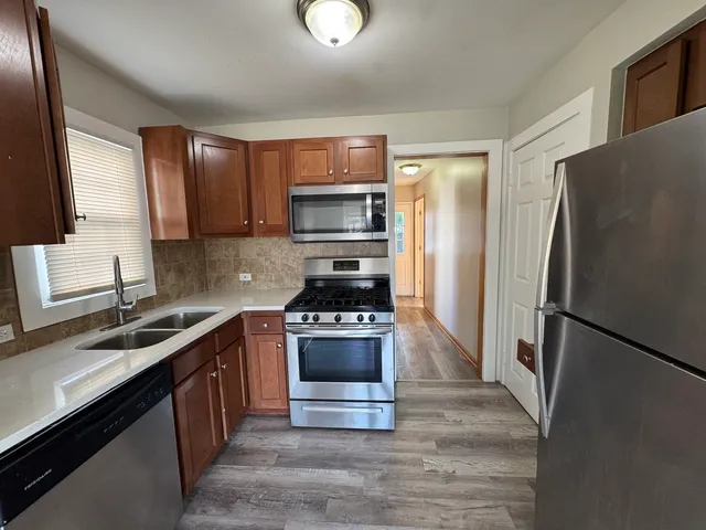 $188,000 | 509 East 161st Place, South Holland, IL 60473