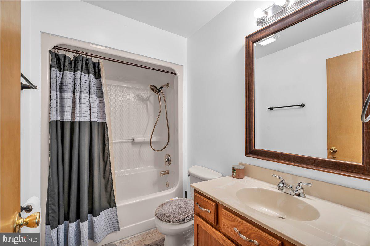 195 Carlisle Place Road Leesburg, NJ 08327 - Photo 18 of 49 Main Bathroom