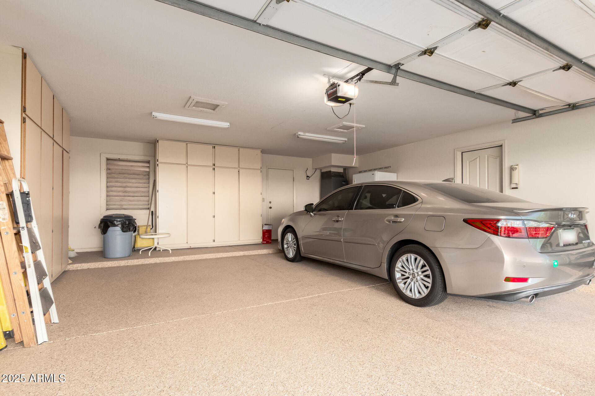 25628 Cordova Lane Rio Verde, AZ 85263 - Photo 29 of 35 a car parked in a garage